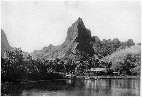 The haven of Papetoai, in Moorea